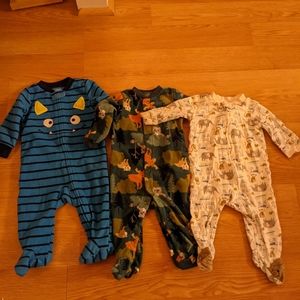 Carter's footed sleepers 6 months